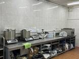 Оборудованная кухня – dark kitchen - фото 7