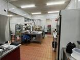 Оборудованная кухня – dark kitchen - фото 11